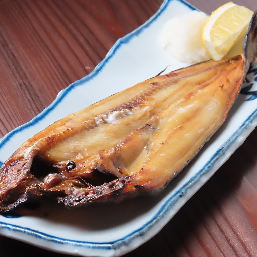 焼き鳥だけじゃなくホッケのあぶりもおすすめです！