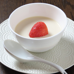 こだわり和三盆を使用した杏仁豆腐