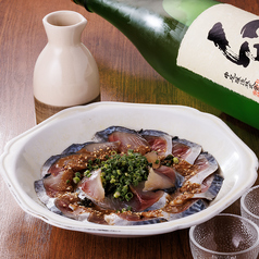 【博多名物】新鮮さが命！特製ダレで味わう「ゴマサバ」の写真