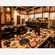 肉ヤキ酒場 ニクノウタゲ 名古屋丸の内店の雰囲気2