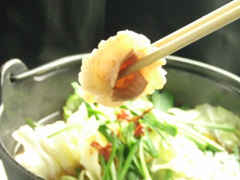 九州名産の旨い物が盛り沢山、中でも東京で元祖とも言われるモツ鍋は一度食す価値あり