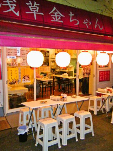 テレビ・雑誌でも紹介されている、人気の韓国風居酒屋です！ピンクのテントが目印！！