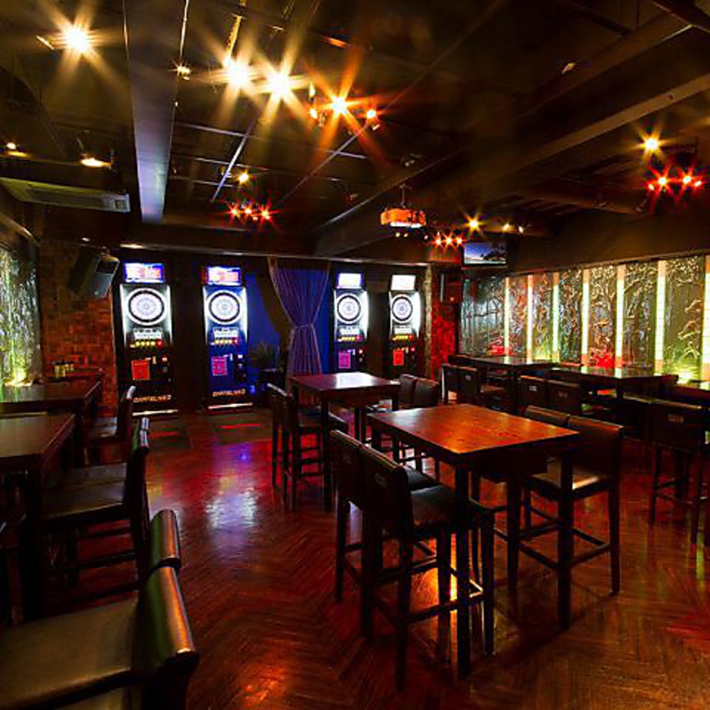 ビル内には最大100名様ご案内可能な貸切パーティースペース「バーリズム」がございます♪