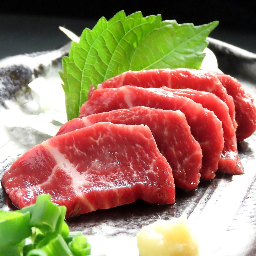 厳選した馬刺しは当店のイチオシ！！！