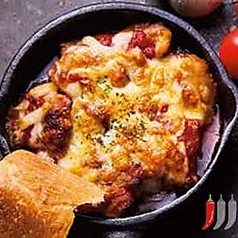 炭焼きチキンのHOTトマトアヒージョ/エビのクリームアヒージョ