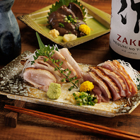 鶏刺し2種盛り！鮮度抜群の旨み引き立つ逸品