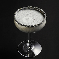 ブラック セサミ マティーニ(Black Sesame Martini)
