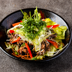 柔らか牛たんねぎサラダ