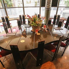 【喫煙席】テーブル席B/チャージ料金：330円(税込)/人