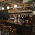 お一人でお越しの方にもご好評いただいております。バーカウンターで本格的なお酒を楽しんだりや、お飲み物だけでも大歓迎です！
