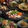 地鶏料理と炭火料理を一度に楽しみたい方には宴会コースがおすすめ。地鶏の食べ比べや炙り刺し、自家製つくね、備長炭で焼き上げる炭火料理など、当店自慢の味をバランス良く盛り込みました。飲み放題付きコースもご用意しているので、会社宴会や友人との飲み会、各種お集まりにも最適。鶏と炉の魅力を心ゆくまでどうぞ。