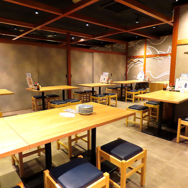 魚がイチバン 横浜日本大通り店の雰囲気1