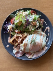 半熟卵とベーコン