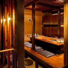 【座敷】～8名様ほど入っていただけます。少人数でのお集まりにピッタリのお席です。