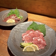 鮮度抜群！熊本名物の馬刺しを特有の甘みと共に味わう