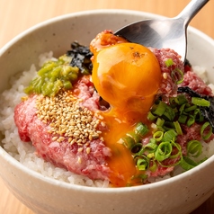 肉屋だからこそのコスパで、極上の肉丼が楽しめる！