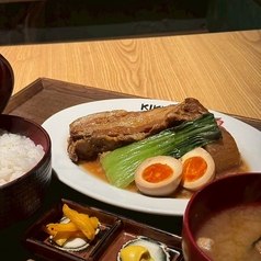 豚の角煮と大根の定食(煮玉子添え)