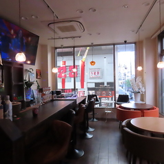 10名様～貸切のご利用も可能です。大型モニターもありイベント等にもぴったりです。その他お誕生日パーティー、結婚式の二次会、会社の懇親会など、さまざまなシーンでご利用いただけます。お客様のご要望に応じたスタイルでお楽しみいただけます。美味しいお酒と、心温まる料理と共に、楽しいひとときをお過ごしください。