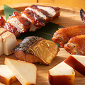 料理メニュー写真&nbsp;燻製盛り合わせ