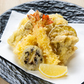 料理メニュー写真&nbsp;海老と季節の野菜天ぷら盛り合わせ