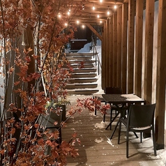 【9名からの貸切可能】プライベート感も溢れる落ち着いた空間で、周囲を気にせず楽しめます！9名以下でもお気軽にご相談ください♪