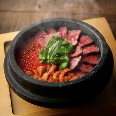 黒毛和牛　牛骨生姜出汁　漬けいくら・生雲丹　石釜炊き