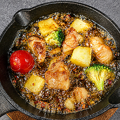 【MEAT】牛すじカレーアヒージョ