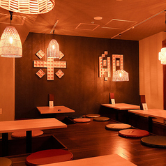 【座敷】広々とした座敷席のご用意もございます。大人数の宴会にもぴったりなゆったりとしたお席になります。