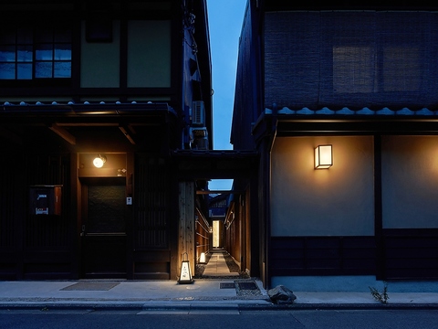 【京都駅徒歩8分】7月15日OPEN。明治23年築の京町家をリノベーションした大人の隠れ家
