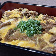 【1日10食限定】とろける神戸牛すじの”ふわとろ”W玉子とじ重の写真