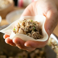 【職人の技】溢れる肉汁とモチモチ皮が自慢の至高の餃子