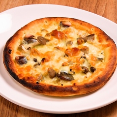 ＜PIZZA＞燻製とキノコのピザ