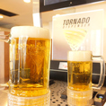カップの底からビールが湧き上がるビールサーバー「トルネード」
