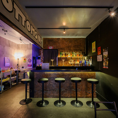 BAR &DAINING OKASHINAの写真