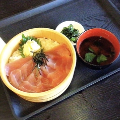 マグロ丼