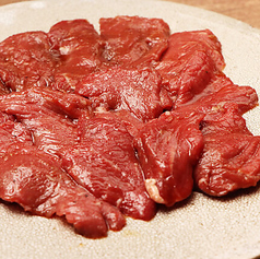 芝浦直送の鮮度を保つ食材選びと炭火調理技術