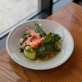 料理メニュー写真&nbsp;夏野菜と海老・生ハムのジェノベーゼ