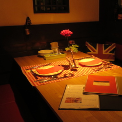 個室風のソファ席も3パターンございます！　仕切りがありますので、プライベートシーンでのご利用に最適です