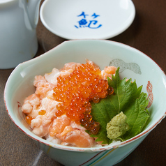 サーモンといくらの海鮮親子丼