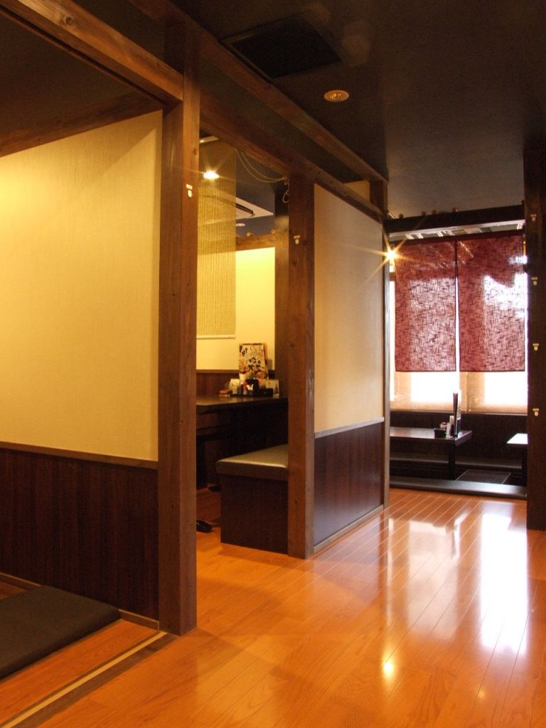 2階はプライベート感重視の半個室がいろいろあります！小さなお子様連れも大歓迎♪