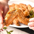 料理メニュー写真&nbsp;秘伝タレで旨み倍増！ジューシー＆パリッと手羽先