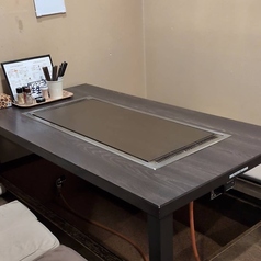 掘りごたつタイプの座敷もご用意しております。