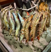 素材の味を引き立てる丁寧な手焼き