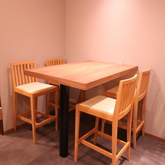 【4名様テーブル席】