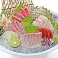 料理メニュー写真&nbsp;朝獲れ 天然刺身 盛り合わせ 3種盛り　