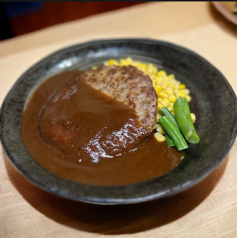 肉汁あふれる牛肉100%ハンバーグ！選べる3種の絶品ソースの写真