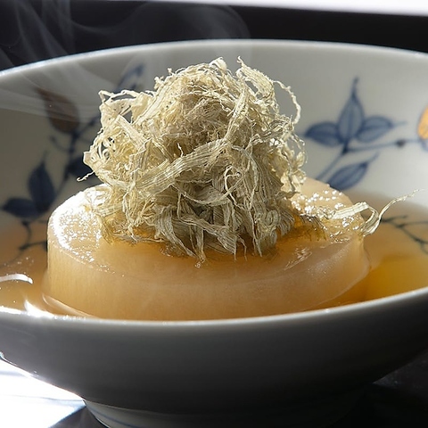 利尻昆布と鰹節の繊細な旨み鶏白湯、愛知八丁味噌を使った味わいが楽しめる