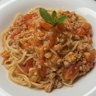 充実のフードメニュー！ランチやデザート、ディナーまで