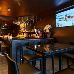 R1 TOKYO アールワントーキョー Bar&Restaurantの雰囲気2