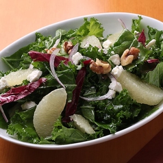 ケールサラダ 胡桃とグレープフルーツ フェターチーズ